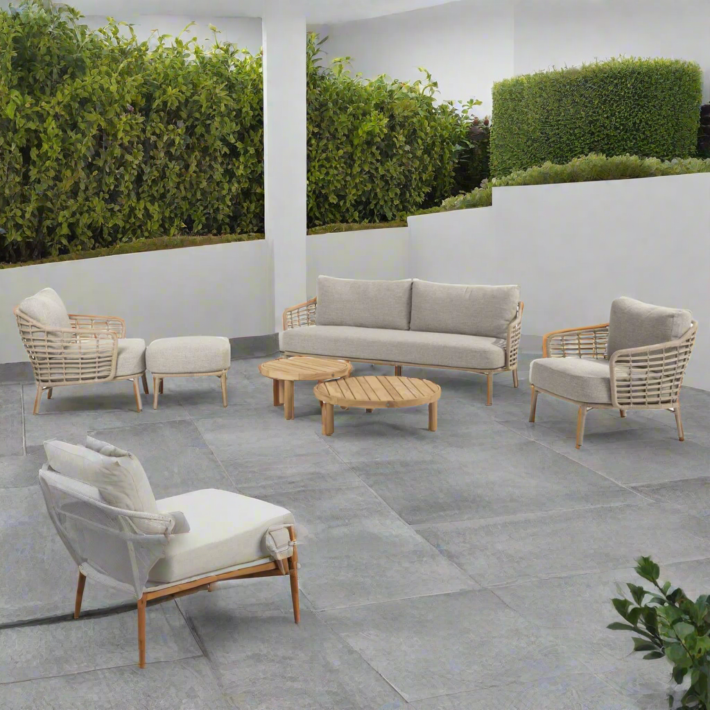 4SO Como Outdoor Lounge Set with Footstool & Finn Teak Tables