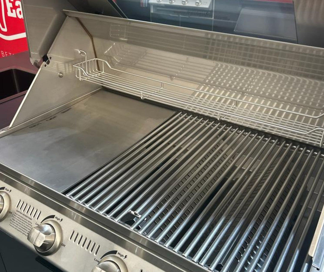 Beefeater Cabinex Outdoor Kitchen Includes S30000SS Series 4 Burner BBQ Head with stainless steel cooking tops, Fridge & Sink