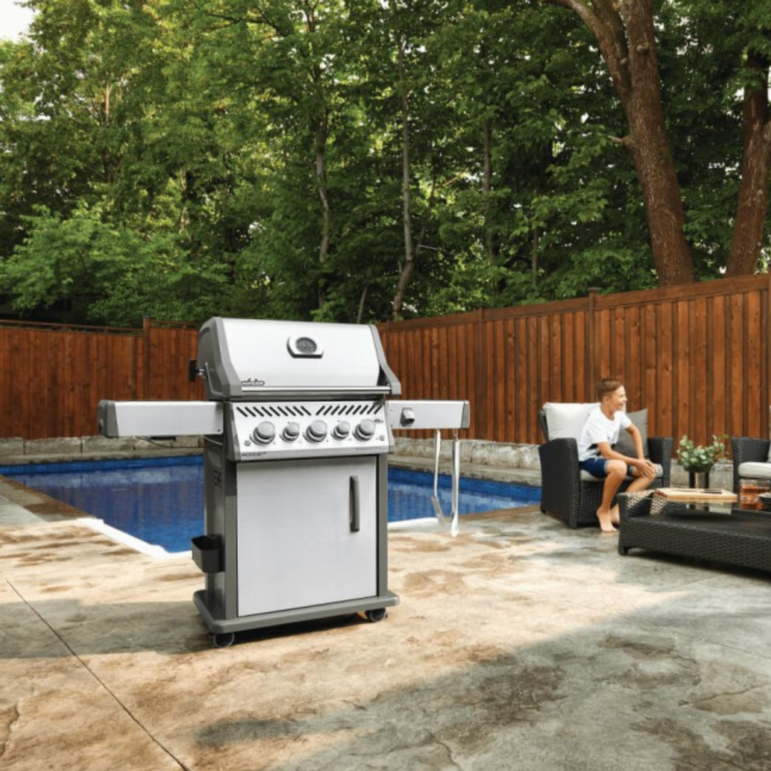 Napoleon Rogue SE 425 Stainless Steel Gas BBQ RSE425RSIBPSS-1 with Infrared Side Burner & Rear Burner | Free Cover & Rotisserie