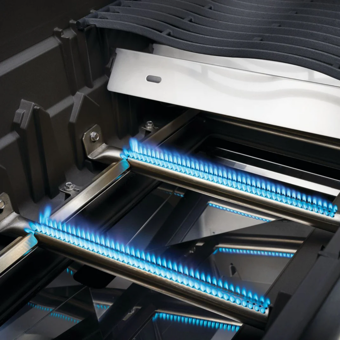 Napoleon Rogue SE 425 Stainless Steel Gas BBQ RSE425RSIBPSS-1 with Infrared Side Burner & Rear Burner | Free Cover & Rotisserie