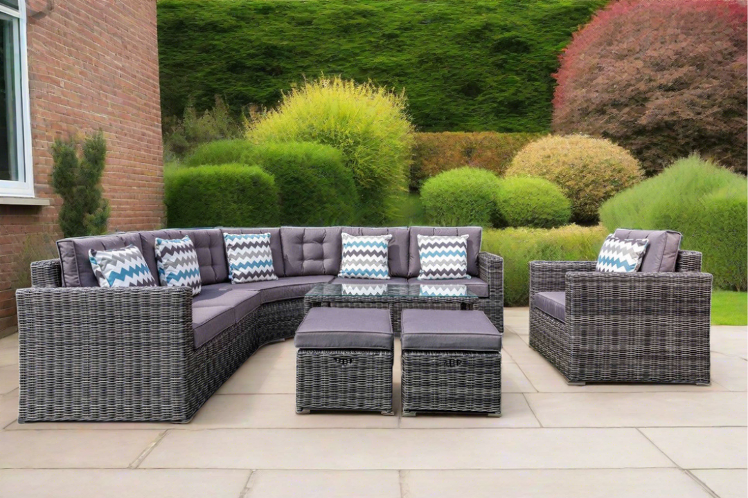 Grace Bay Casual Corner Set With Coffee Table