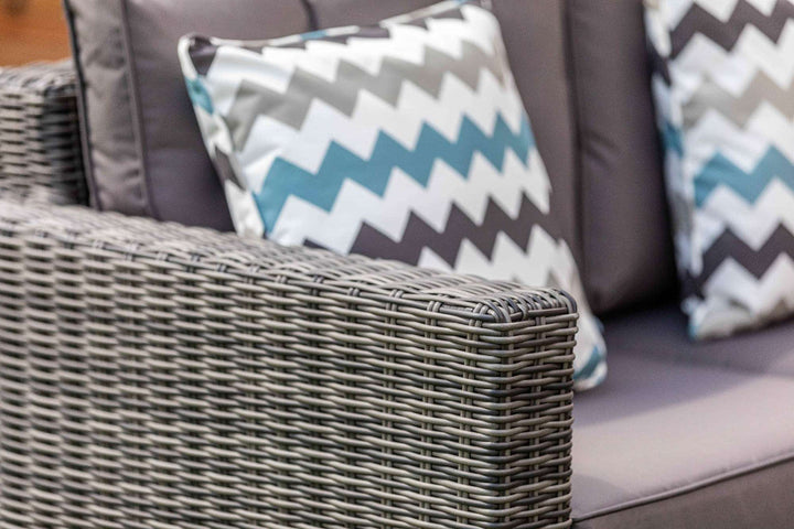 Grace Bay Casual Corner Set With Coffee Table